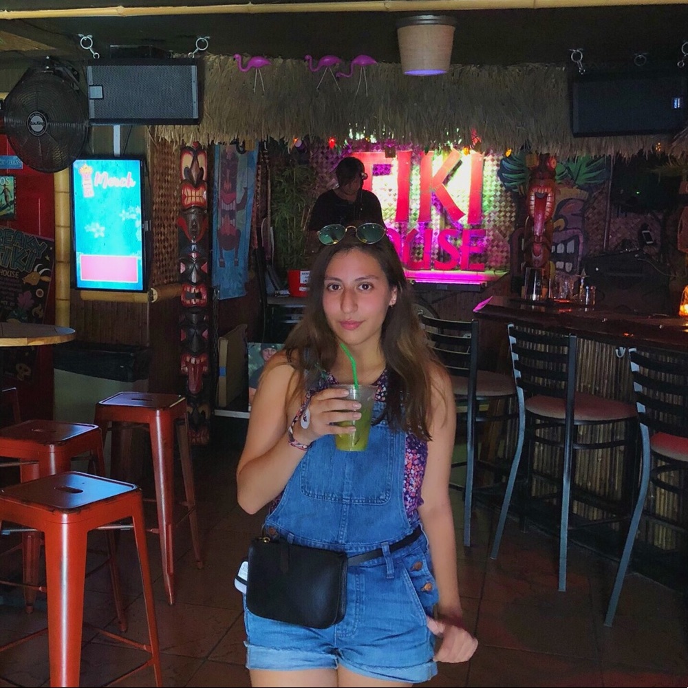 Meet your Posher, Melissa